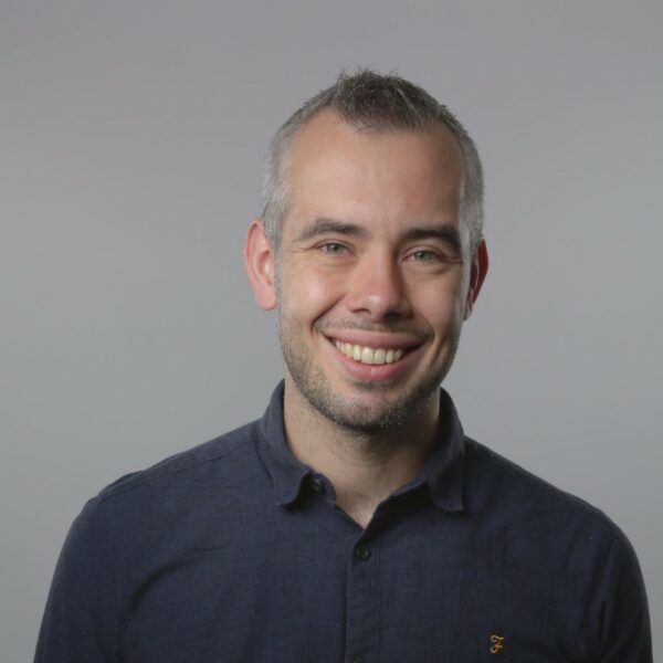 Ross Faarquhar Headshot