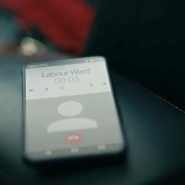 VODAFONE OGILVY ROAD SIDE BIRTH AD