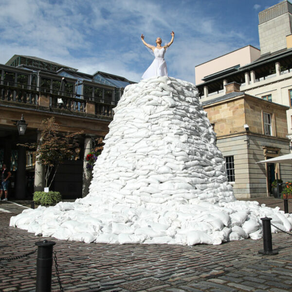 MOTHER LONDON DEFIANT DANCER UKRAINE