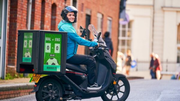 Deliveroo is set to put live World Cup scores on the sides of its drivers' delivery boxes to provide updates to people unable to watch the games.