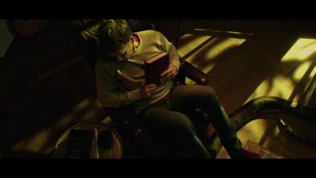 EE has launched its latest Kevin Bacon campaign ‘Snakes’ in a bid to ‘hiss' slow broadband speeds goodbye with EE Full Fibre.