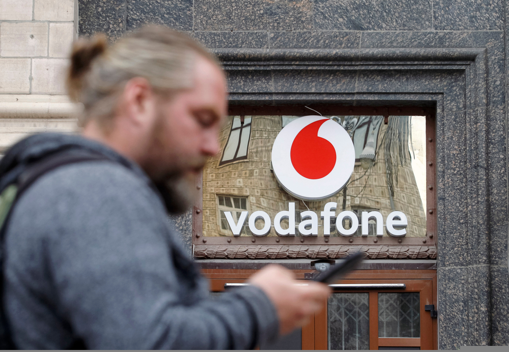 A website banner and a press ad for Vodafone have been banned by the ASA for making unsubstantiated comparative claims.