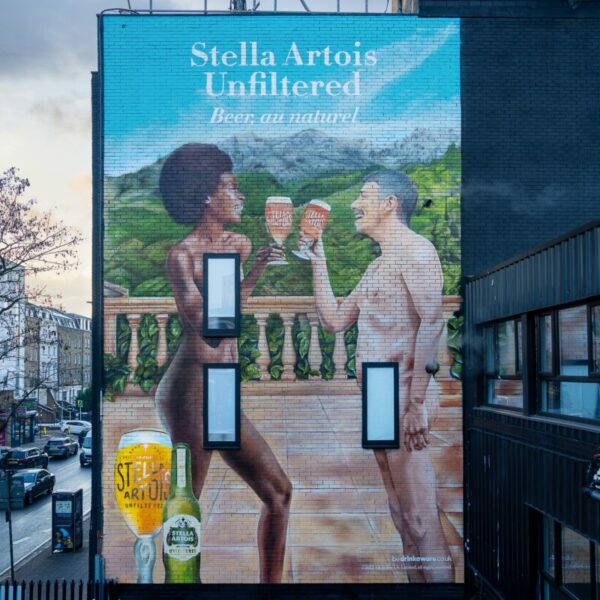 Stella Artois has unveiled a special-build out-of-home (OOH) piece in London to celebrate the launch of the brand's Unfiltered lager on tap.