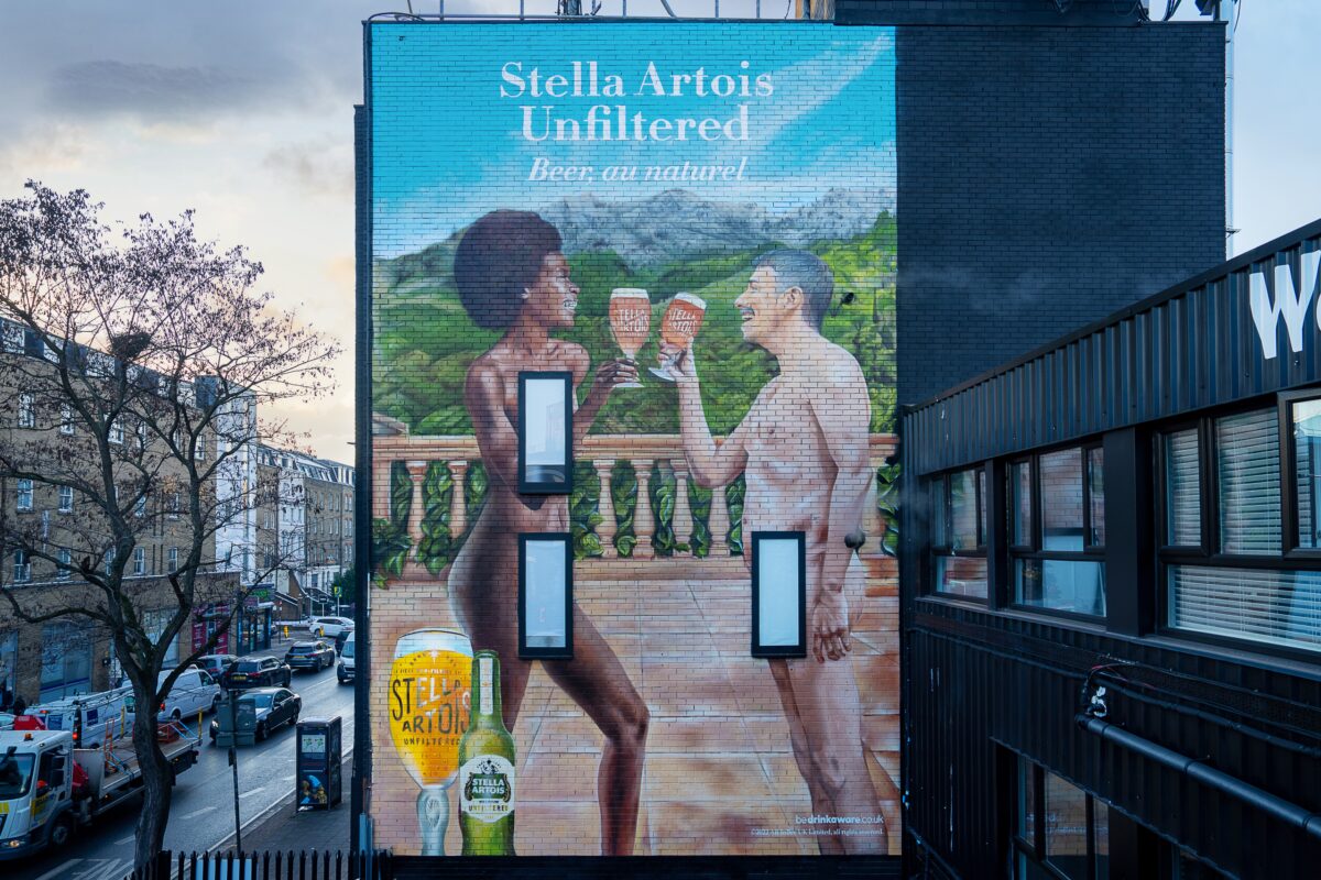 Stella Artois has unveiled a special-build out-of-home (OOH) piece in London to celebrate the launch of the brand's Unfiltered lager on tap.