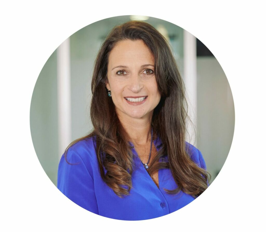 Sky group chief marketing, corporate affairs and people officer, Debbie Klein, plans to leave the company to search for non-executive director roles.