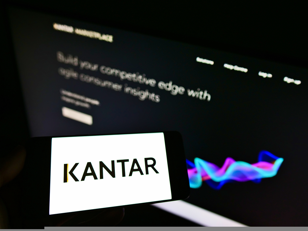 Private equity firms are vying for ownership of Kantar Media, the company behind the UK's TV ratings data, in a deal estimated to be worth £1 bn
