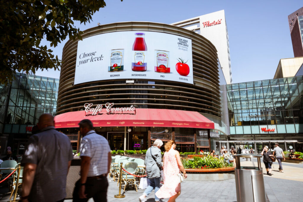 Wunderman Thompson is bringing Heinz tomato direct to UK kitchens, by inviting every cook to elevate any meals with the new Culinary Tomatoes range, the campaign depicted here.