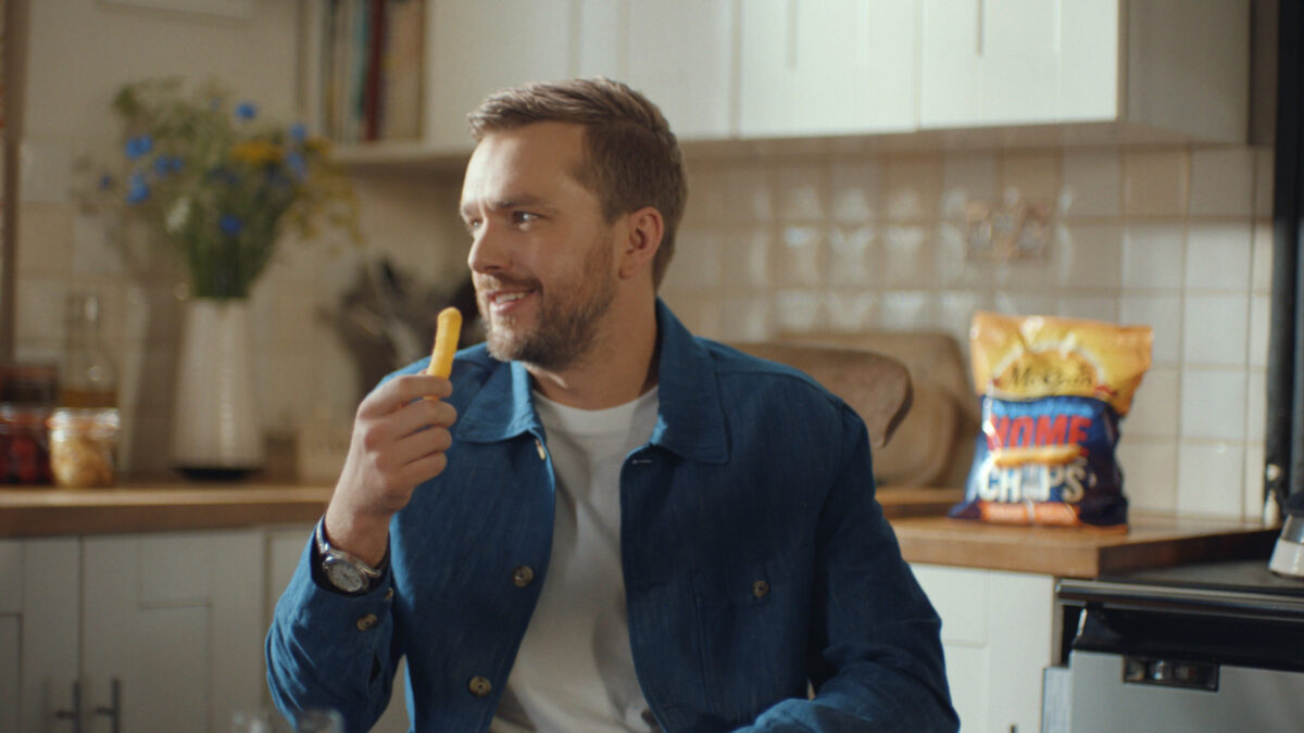 McCain Foods is asking us to all "Chip In' and support the environment, in a campaign highlighting the positive impact of regenerative farming, Stirling depicted here with a singular chip.