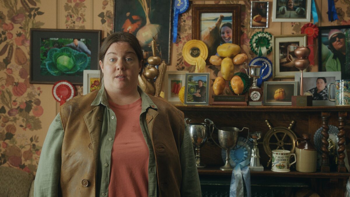 From interviewing worms to singing onions to be - Ginsters is celebrating quality ingredients in a humorous TBWA new brand platform campaign, depicted here