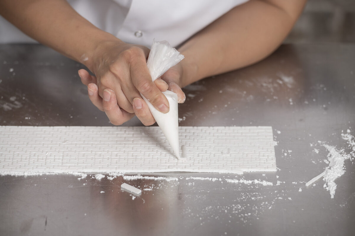Kellogg is celebrating a non-HFSS milestone with an art exhibition designed to demonstrate just how much salt and sugar the brand has cut, depicted here