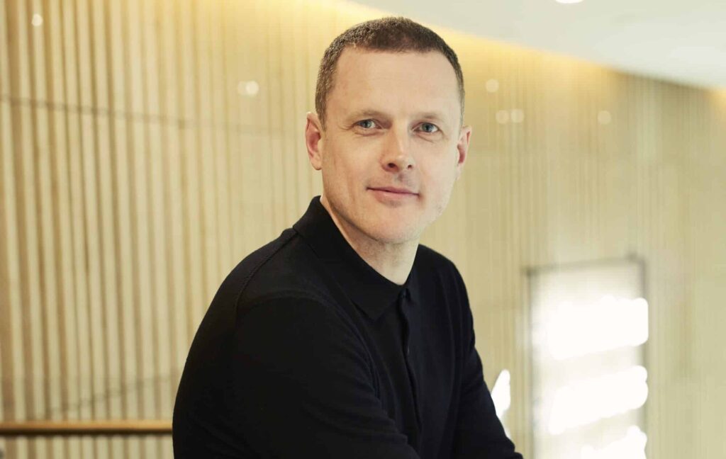 Image of Chris Worsley wearing black. He has been appointed to Wavemaker from iProspect.