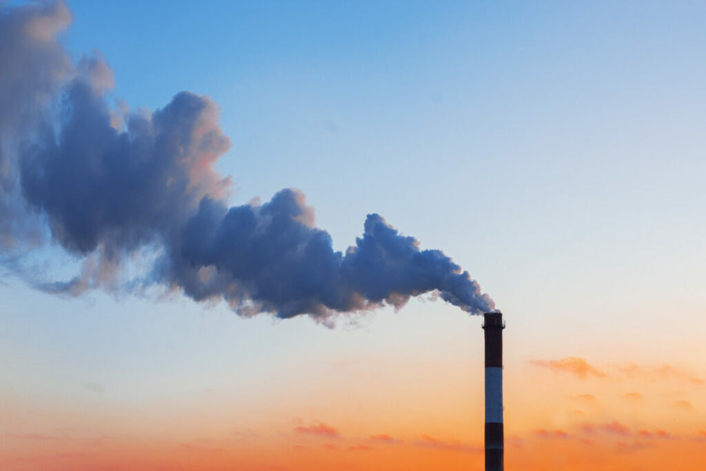 Image depicting fossil fuel pollution. New research from campaign group Clean Creatives and climate-focused publication De Smog reveals that half of the board members at the world's six largest advertising and PR companies are linked with polluting sectors.