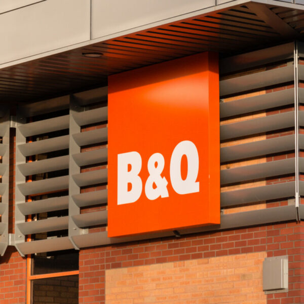 DIY retailer B&Q and Shelter have teamed up with artist and homelessness activist David Tovey to create an installation representing the 172,420 children spending this Christmas homeless.