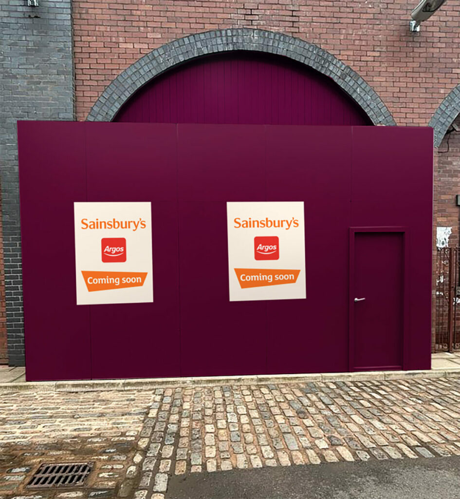 Argos has renewed its sponsorship of flagship ITV soap Coronation Street for another two years, running through to December 2026.