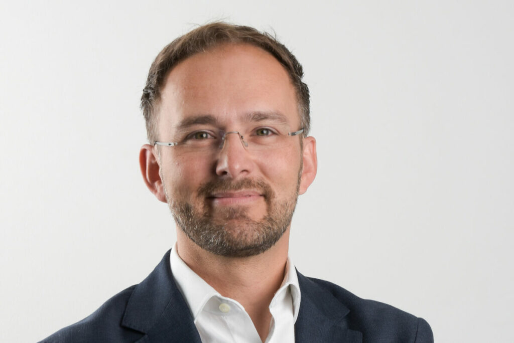 M&C Saatchi has appointed Simon Fuller as its new chief financial officer, replacing the outgoing Bruce Marson. He will take up the role from 1 July.