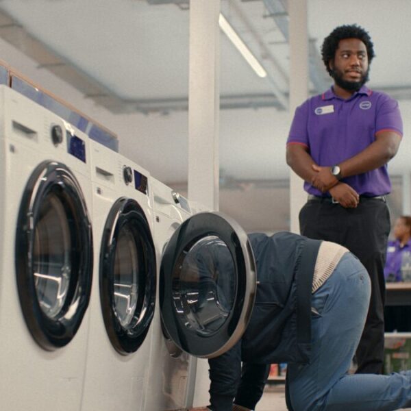 Currys launches new advert to highlight the value of in-store shopping where customers can get stuck in and 'see it, feel it, try it' before they buy.