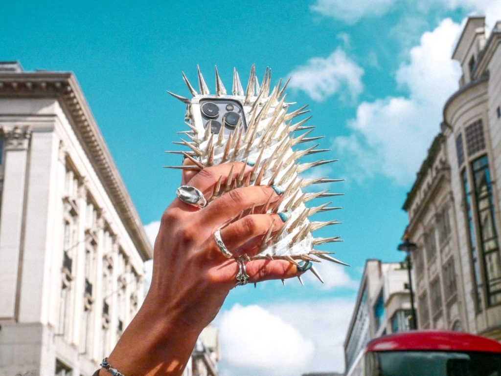 JOAN London has devised a tongue-in-cheek activation to urge Londoners to be more on their guard in the midst of a phone-snatching epidemic.