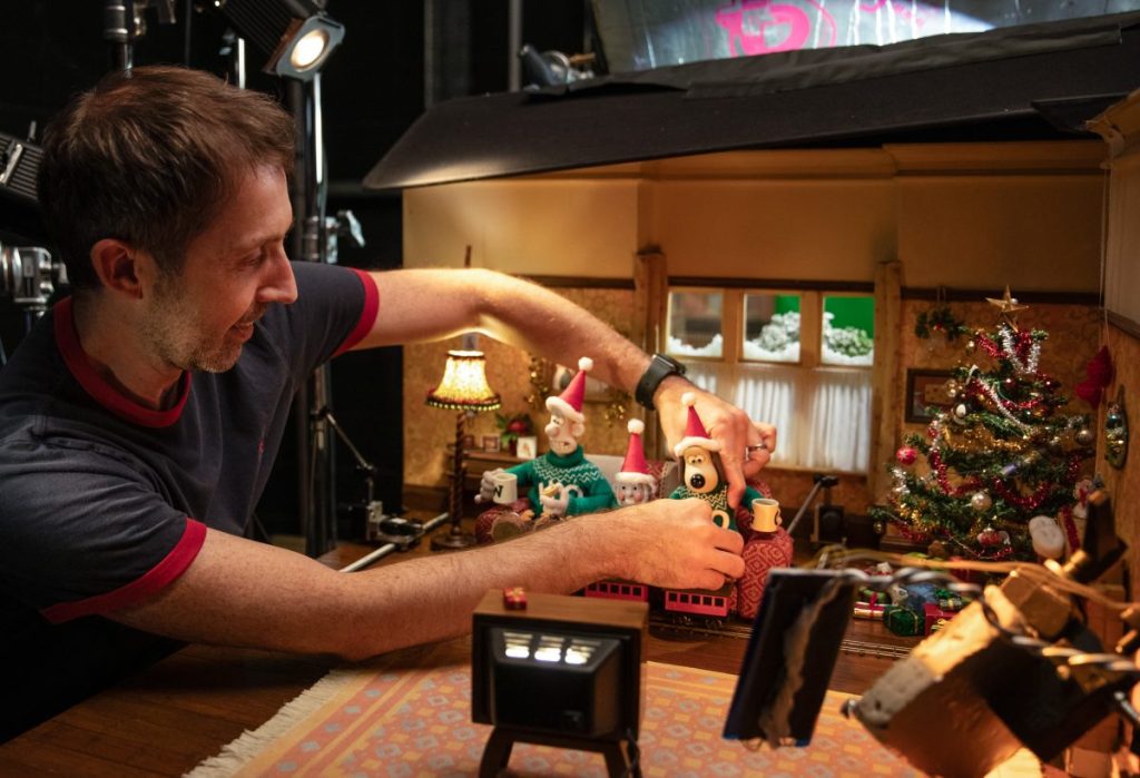 The BBC has released three Wallace & Gromit-themed idents to play on BBC One ahead of their return to the small screen in a 'Vengeance Most Fowl' on Christmas day.