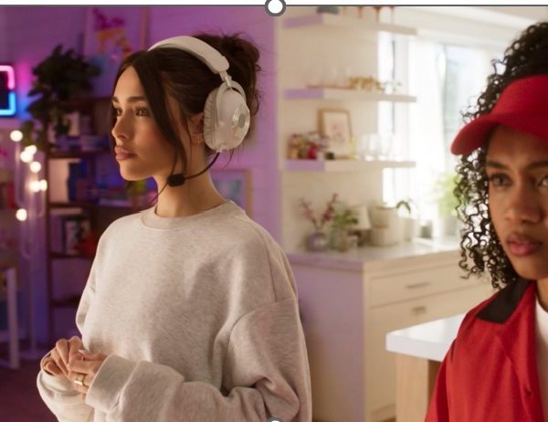 Lego has launched a new campaign for its Fortnite series starring Grammy-nominated former influencer Madison Beer.