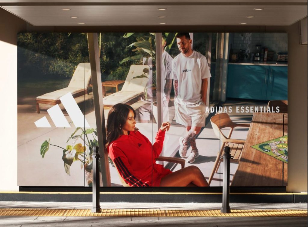 Adidas has debuted its latest sports collection -Adidas Essentials-. in a new campaign featuring husband-wife duo Antonela Roccuzzo and Lionel Messi.