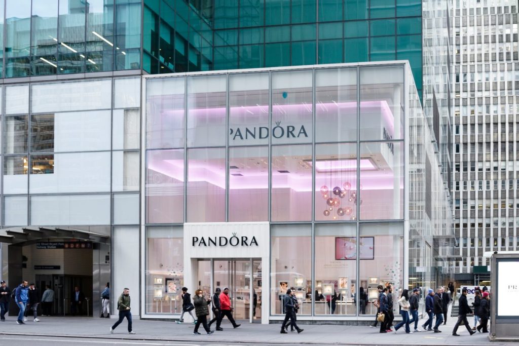 Jewellery brand Pandora has renewed its contract with media agency Dentsu for a further two years.