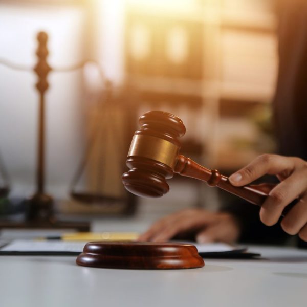 British sportswear brand Gymshark has taken legal action against popular fitness influencer Nathaniel Massiah, the Financial Times reports.