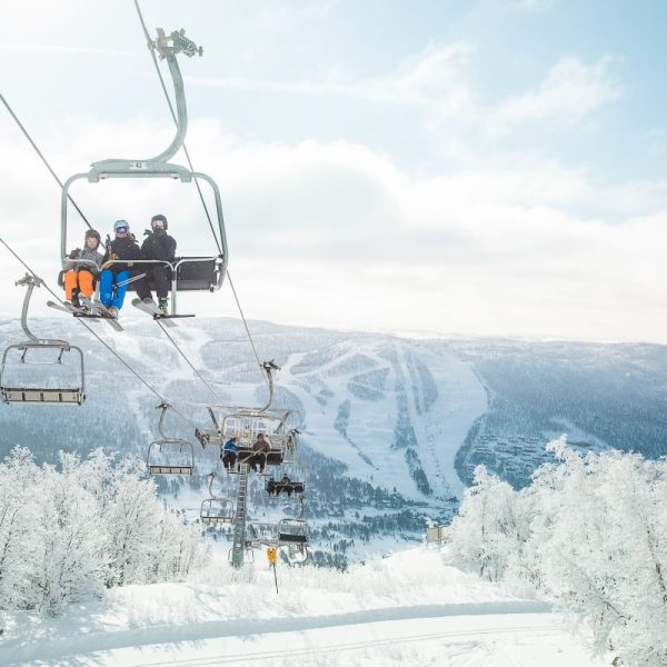Tui-backed Crystal Ski Holidays has launched a customer reward activation that “puts loyal customers at the heart of the experience”.