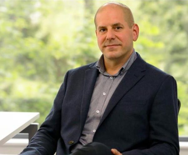 Direct Line's interim CMO Sam Day is set to depart the insurance business for German car marketplace Mobile.de, joining on 1 April.