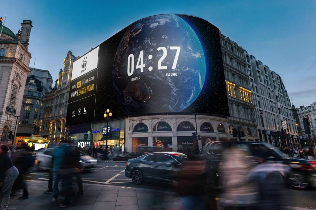 Landmarks across the UK Capital will “power-down” this Saturday (22 March) at 8.30 pm to mark Earth Hour.
