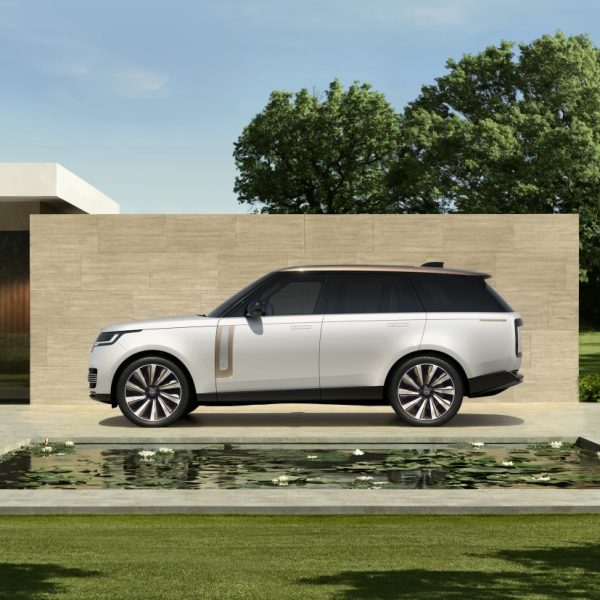 Range Rover is celebrating its partnership with this year's Wimbledon tennis championships with a new omnichannel campaign.