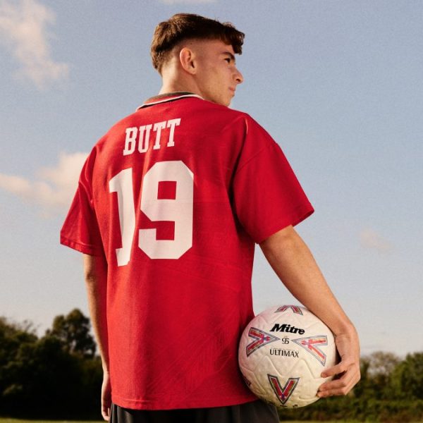 Mitre is celebrating the 30th anniversary of its famous 'Ultimax' football, which graced Premier League pitches from 1995 to 2000.